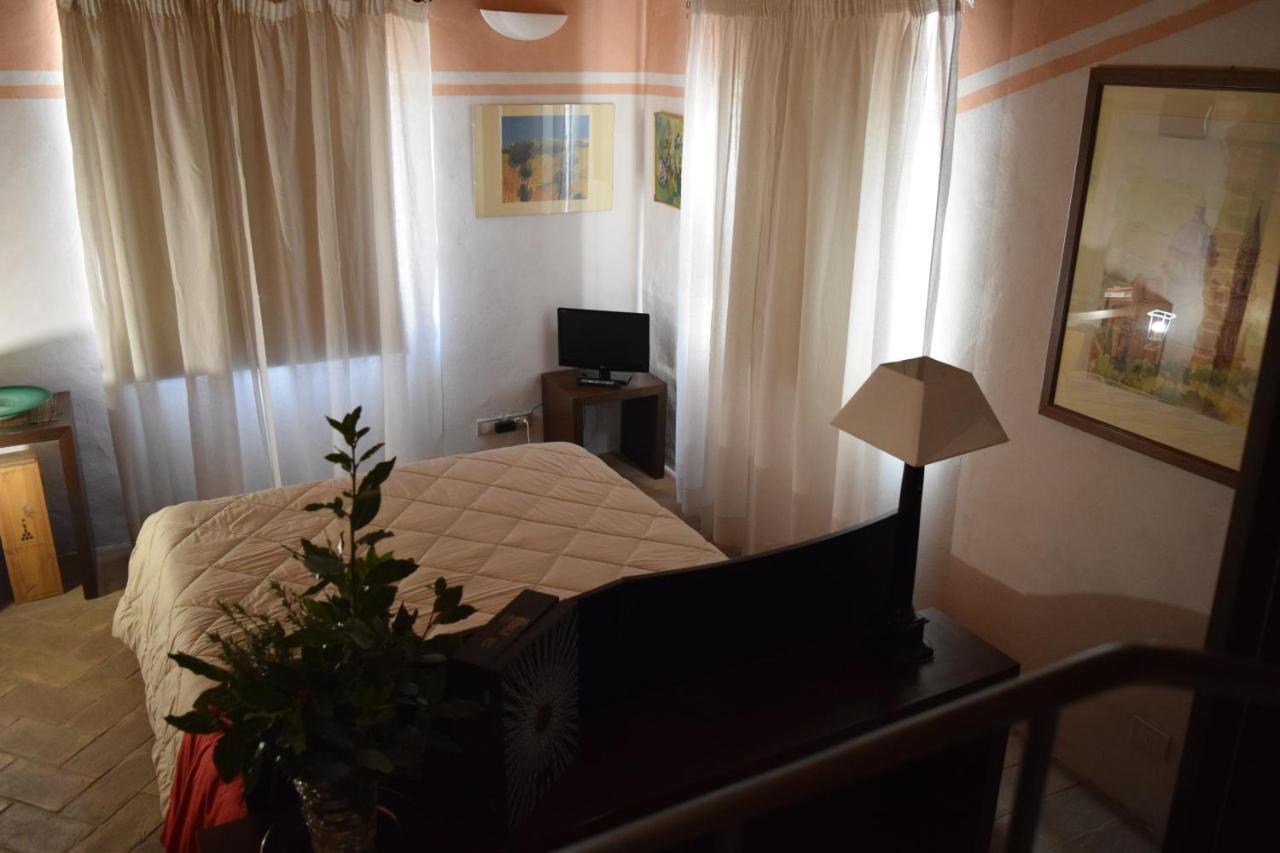 La Locanda Del Vino Nobile B&B Montepulciano Stazione Eksteriør bilde
