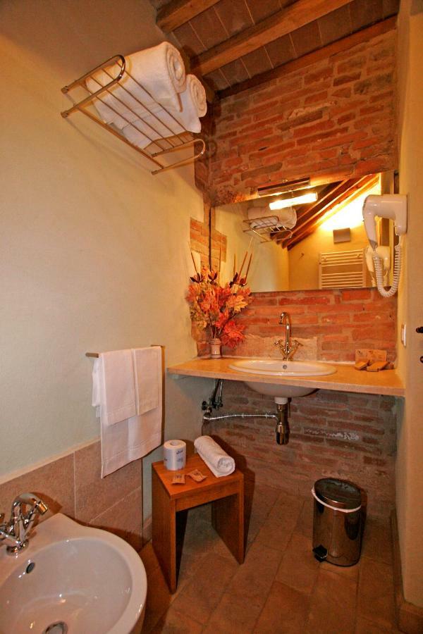 La Locanda Del Vino Nobile B&B Montepulciano Stazione Eksteriør bilde